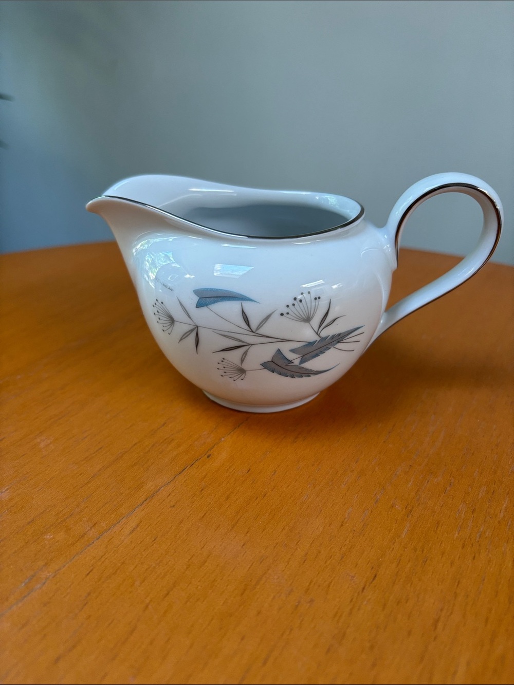 Royal Heiden fine China creamer